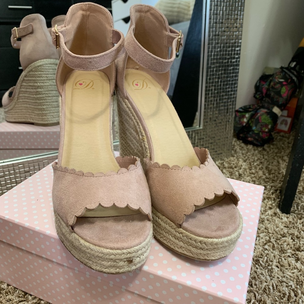 🍒WEDGE SANDALS🍒